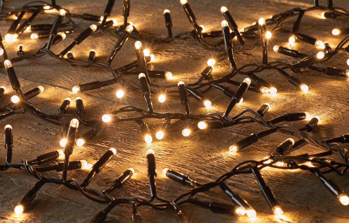 connect de luxe cluster 200led warm wit 4m, 2cm afstand tussen de leds, rubber kabel zwart