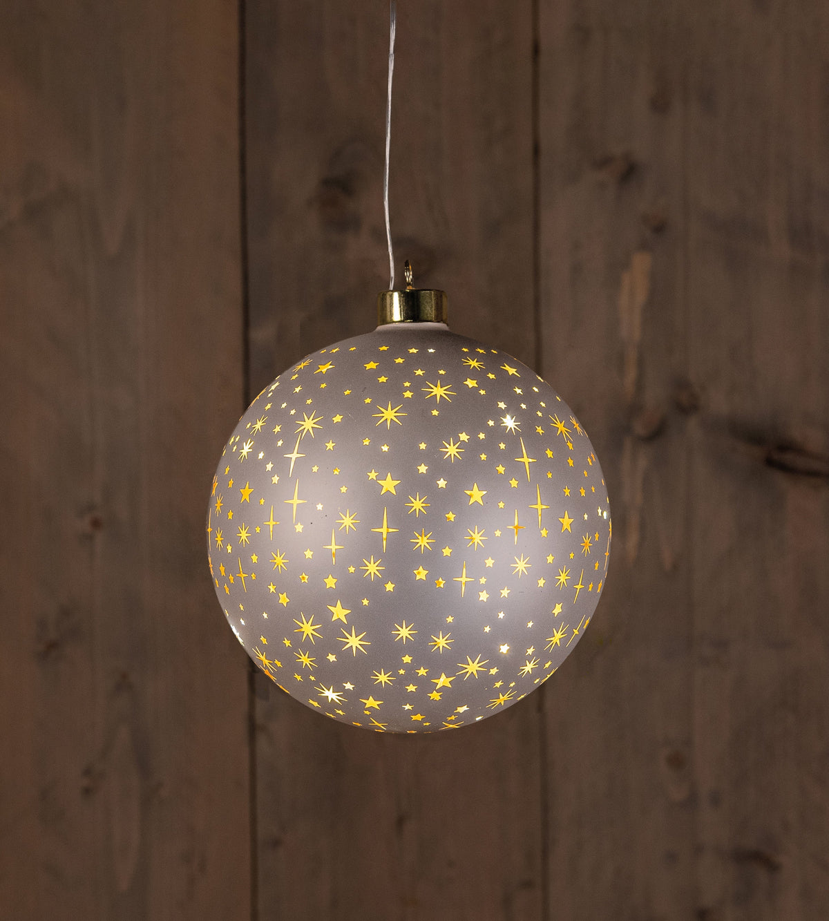 b.o.t. glas bal mat champagne met sterren 15cm /led warm wit 2xaaa met timer