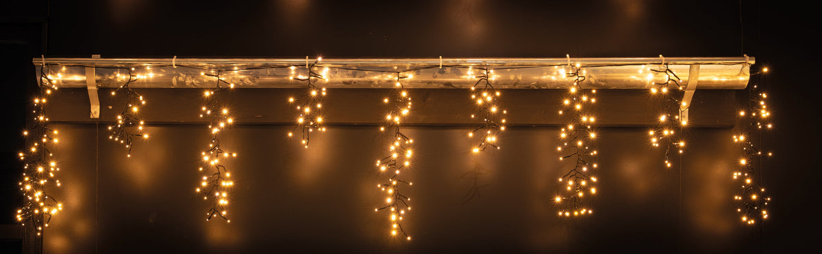 ijspegel verlichting cluster 1032led 86 flaship44 trafo met timer lengte snoer 7 m lengte pegels 15 stuks 24 cm en 14 stuks 48 cm classic warm