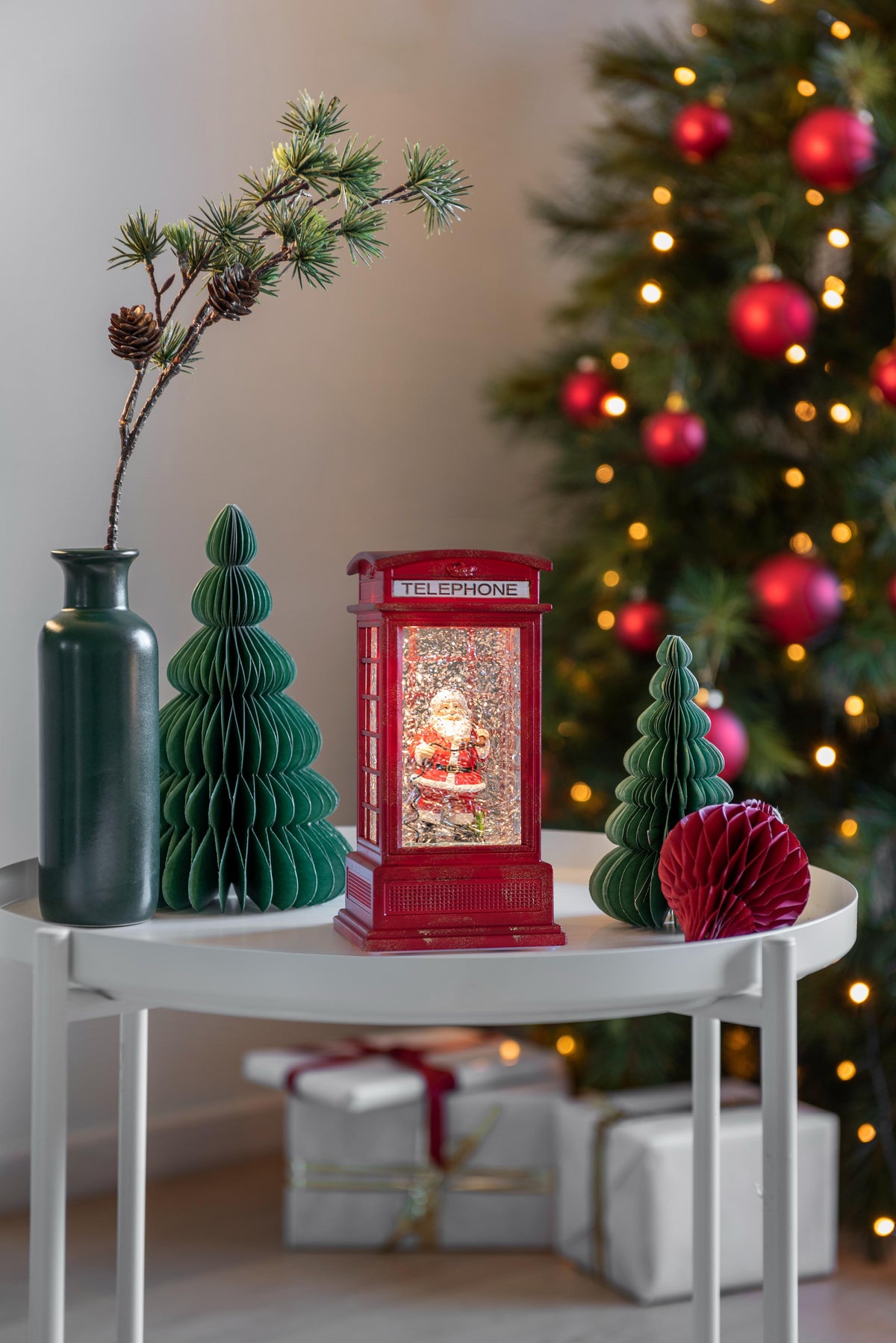 led telefooncel klein 9,5x20cm, met kerstman tafereel, antiekrood, watergevuld, 1l, warmwit, on/off/5u timer, op batterij, 1 warm witte led, voor binnen (op batterij), batterij: 3 x aa 1,5v