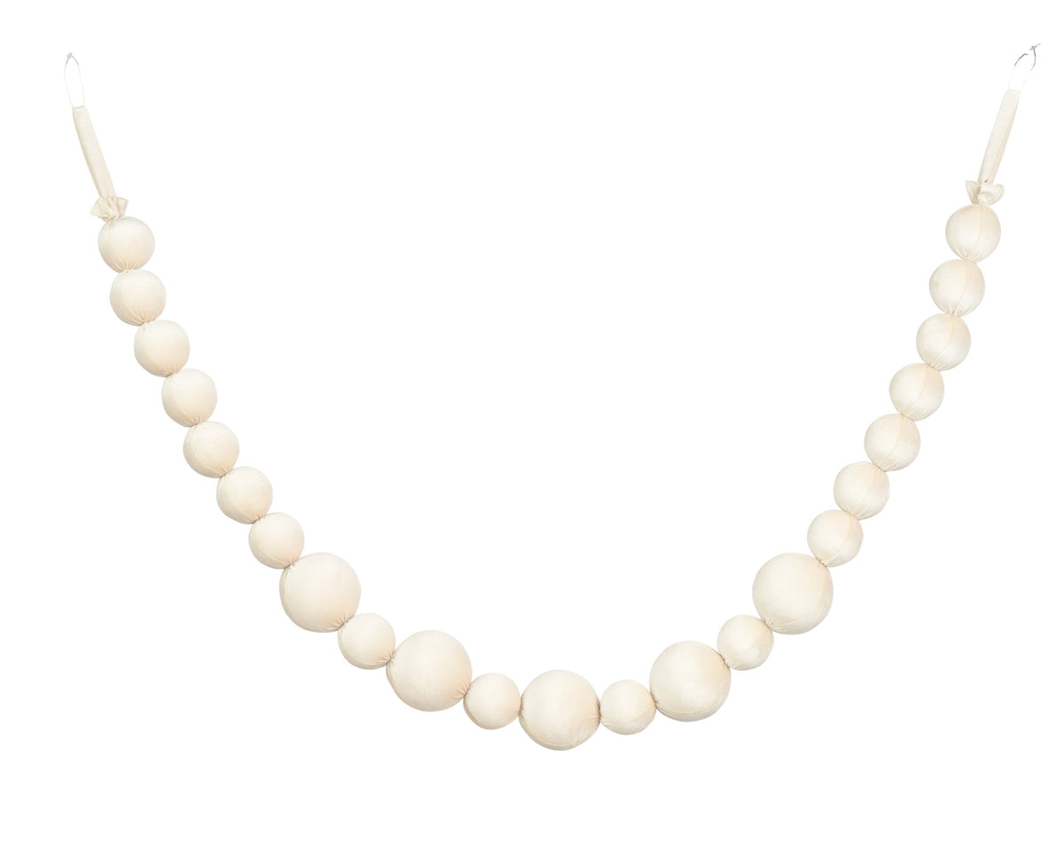 slinger polyester fluweel 5x 8cm balls, 18x 5.5cm balls creme d.8cm x h.150cm