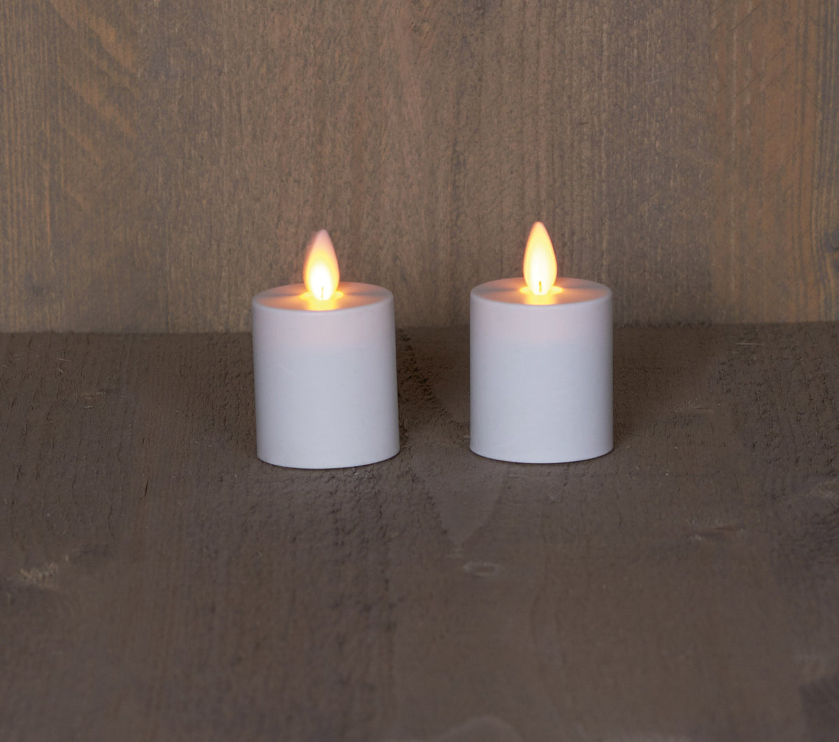 b.o.t. 2st kaarsen wit bewegende vlam 4,5x8cm  2x2aaa/timer